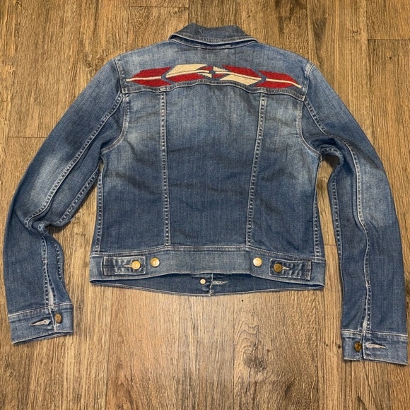 Levi’s Trucker Jacket with Aztec embroidered design Denim Jacket Sz medium - Picture 7 of 8